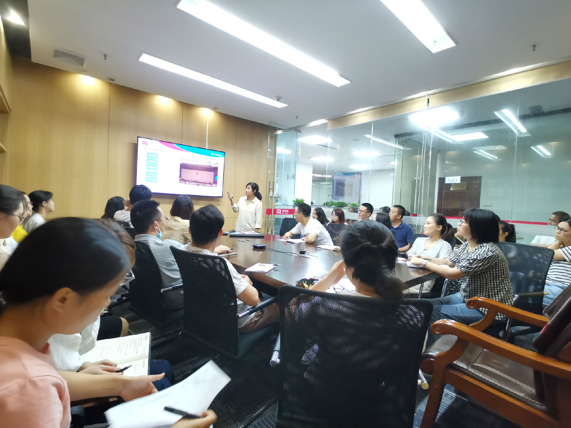 2020年9月27日，质量部总监李春莉组织培训质量管理体系。